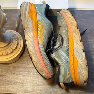 Hoka one one size 8.5